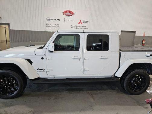 Bright White Clearcoat 2023 Jeep Gladiator High Altitude