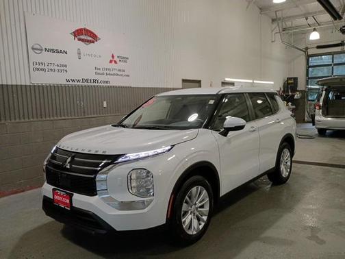 2025 Mitsubishi Outlander ES