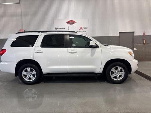 2015 Toyota Sequoia SR5