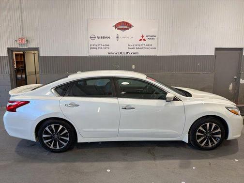 Pearl White 2016 Nissan Altima 2.5 SL