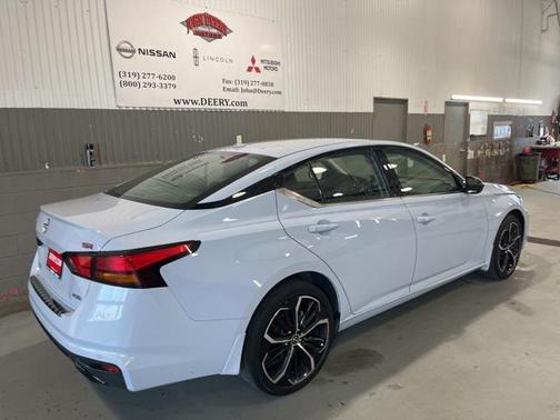 2023 Nissan Altima 2.5 SR