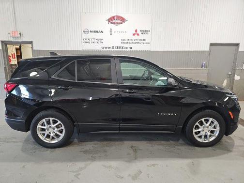 Mosaic Black Metallic 2023 Chevrolet Equinox LS