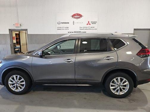 Gun Metallic 2018 Nissan Rogue SV