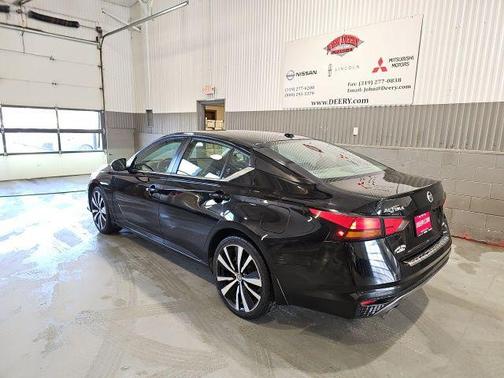 2021 Nissan Altima 2.5 SR