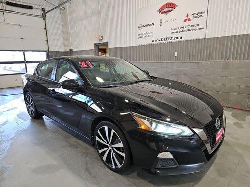 2021 Nissan Altima 2.5 SR