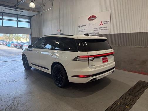 Pristine White Metallic Tri-Coat 2025 Lincoln Aviator Reserve AWD
