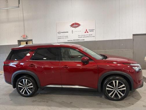 2024 Nissan Pathfinder Platinum