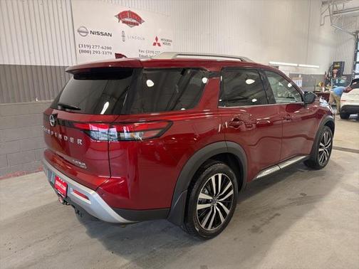 2024 Nissan Pathfinder Platinum