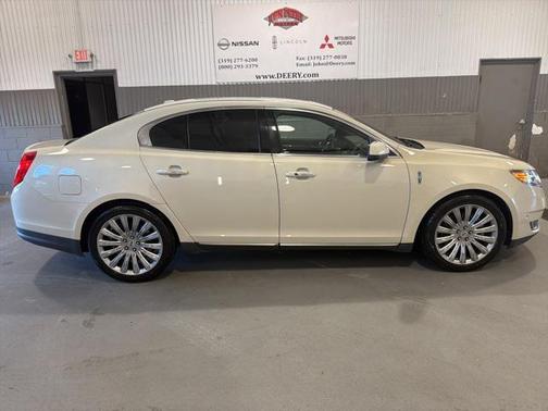 2014 Lincoln MKS Base