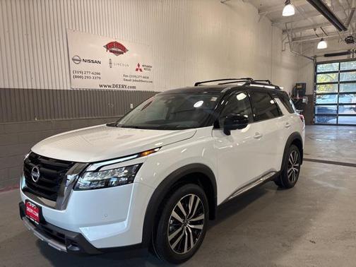 2025 Nissan Pathfinder Platinum