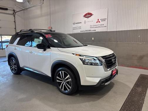 2025 Nissan Pathfinder Platinum