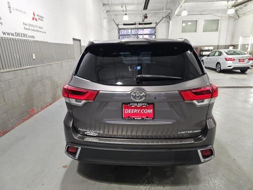 2017 Toyota Highlander Limited