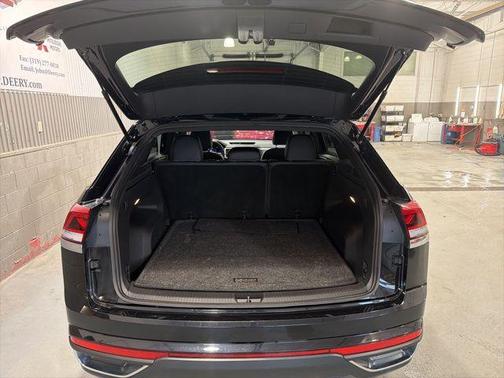 2023 Volkswagen Atlas Cross Sport 2.0T SE