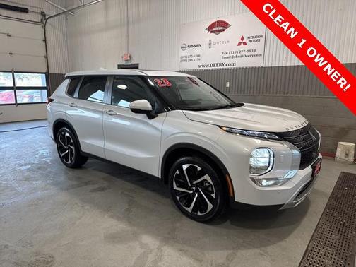 2023 Mitsubishi Outlander SE