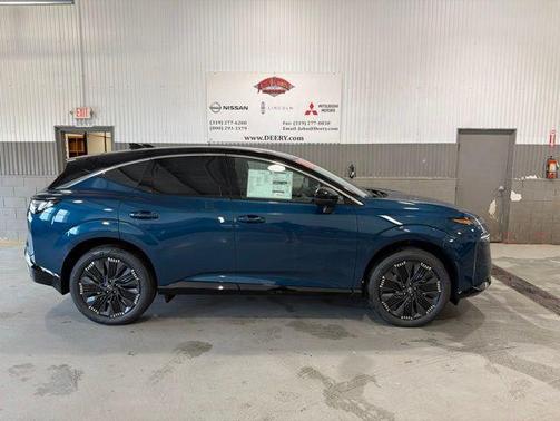 Aurora Blue/Super Black 2026 Nissan Murano Platinum