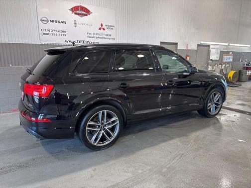 Orca Black Metallic 2018 Audi Q7 3.0T Prestige