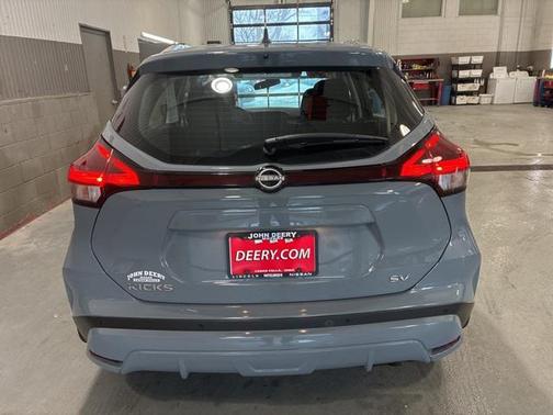 2022 Nissan Kicks SV