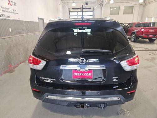 Super Black Metallic 2013 Nissan Pathfinder SL