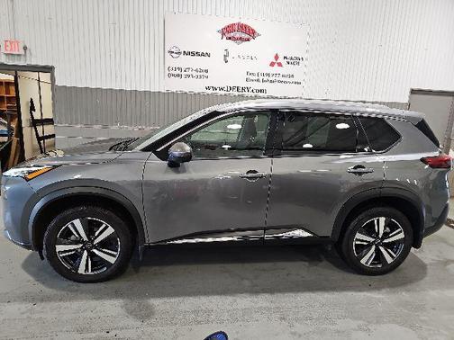 Gun Metallic 2023 Nissan Rogue SL