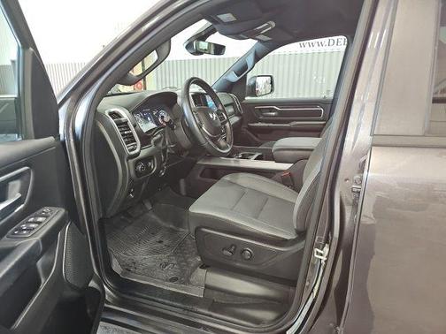 Granite Crystal Metallic Clearcoat 2023 RAM 1500 Big Horn/Lone Star