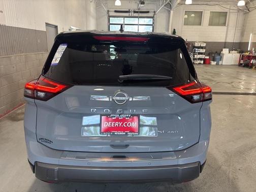 2025 Nissan Rogue SL