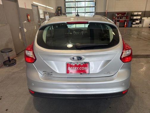 Ingot Silver 2014 Ford Focus SE