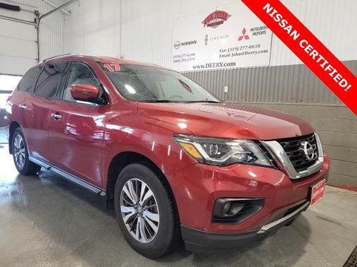 2017 Nissan Pathfinder SV