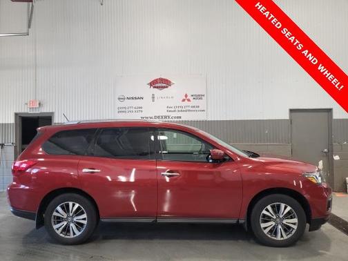 2017 Nissan Pathfinder SV