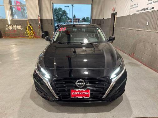 Super Black Clearcoat 2023 Nissan Altima 2.5 SL