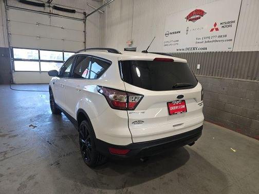 White Platinum Clearcoat Metallic 2017 Ford Escape Titanium