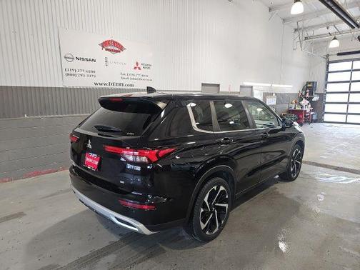 2022 Mitsubishi Outlander SE