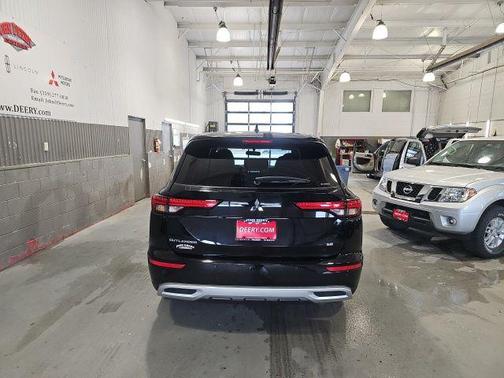 2022 Mitsubishi Outlander SE