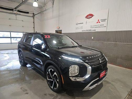 2022 Mitsubishi Outlander SE