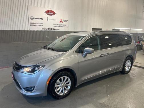 2019 Chrysler Pacifica Touring L