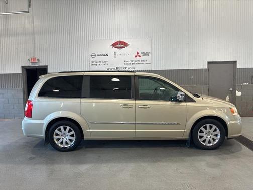 2011 Chrysler Town & Country Touring-L