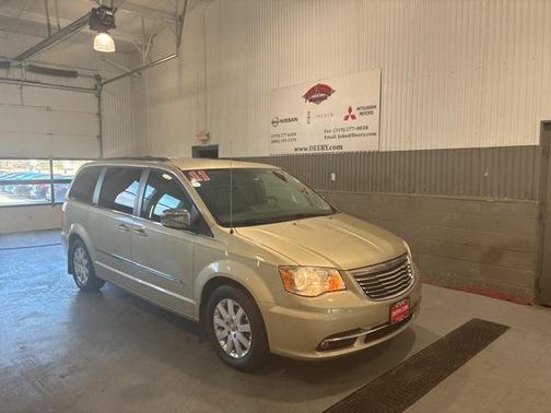 2011 Chrysler Town & Country Touring-L