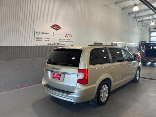 2011 Chrysler Town & Country Touring-L