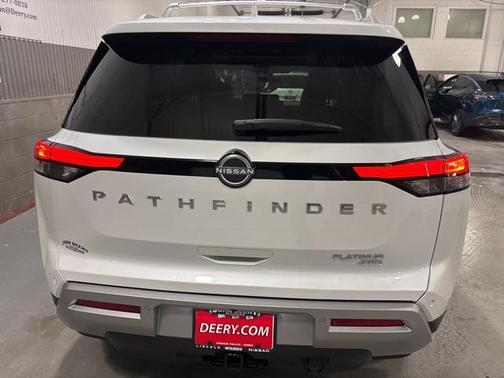 2025 Nissan Pathfinder Platinum