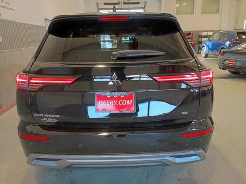 2026 Mitsubishi Outlander SE