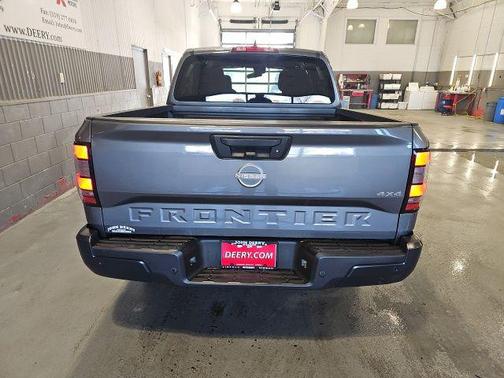2023 Nissan Frontier S