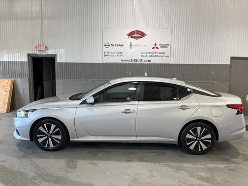 2022 Nissan Altima 2.5 SV