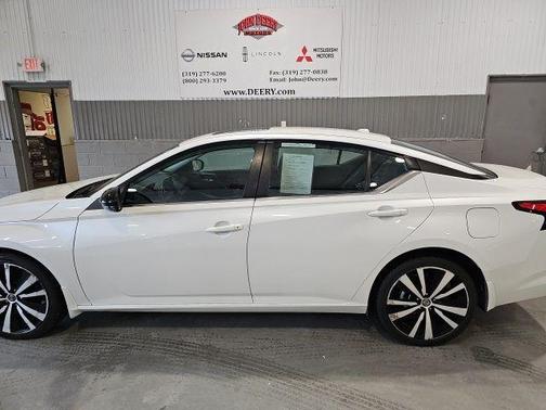 2020 Nissan Altima 2.5 SR
