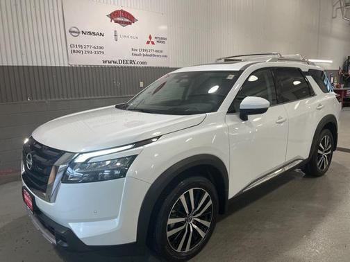 2025 Nissan Pathfinder Platinum