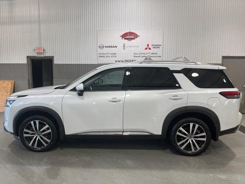 2025 Nissan Pathfinder Platinum