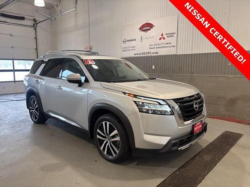 2023 Nissan Pathfinder Platinum