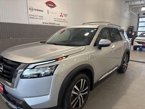 2023 Nissan Pathfinder Platinum