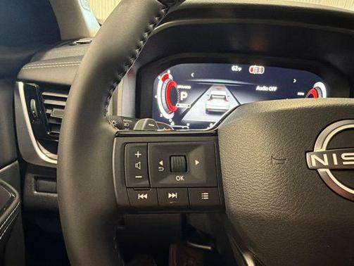 Boulder Gray/Super Black 2026 Nissan Rogue Platinum