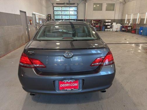 Gray 2008 Toyota Avalon