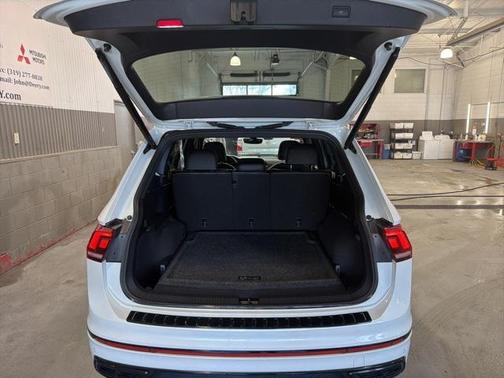 2022 Volkswagen Tiguan 2.0T SE R-Line Black 4MOTION