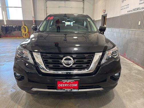 2018 Nissan Pathfinder SL
